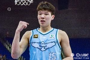 杨瀚森安利CBA：有时差但是你们可以看看 很精彩&推荐看青岛😀图片