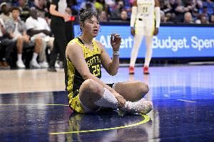 👀：风暴队对交易李月汝持开放态度 3-4支球队对她感兴趣
